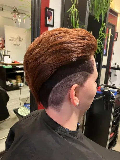 Kurzschnitt mit Undercut